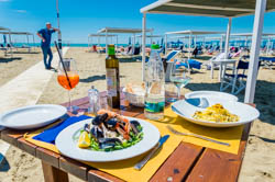 Lunch at the beach restaurant, Forte dei Marmi